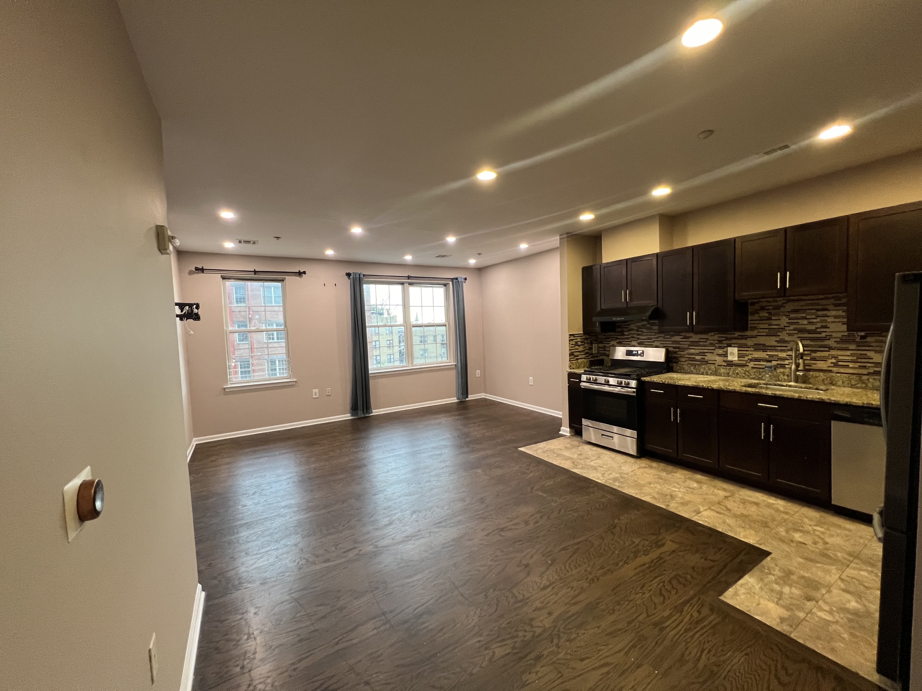 1209 Summit Avenue - Apt 409